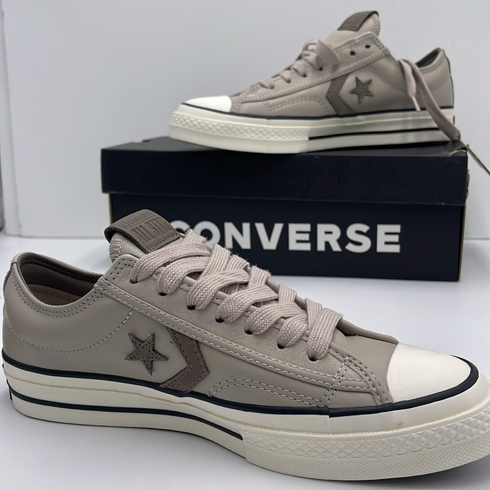 Converse Men’s STAR PLAYER 76 OX
PAPYRUS/CLASSIC TAUPE/EGRET A12405C Leat… - Picture 15 of 16
